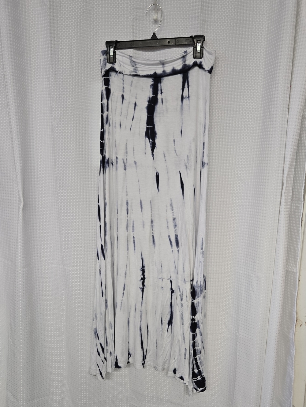 Love in White & Navy Tie-Dye Maxi Skirt. Stretchy